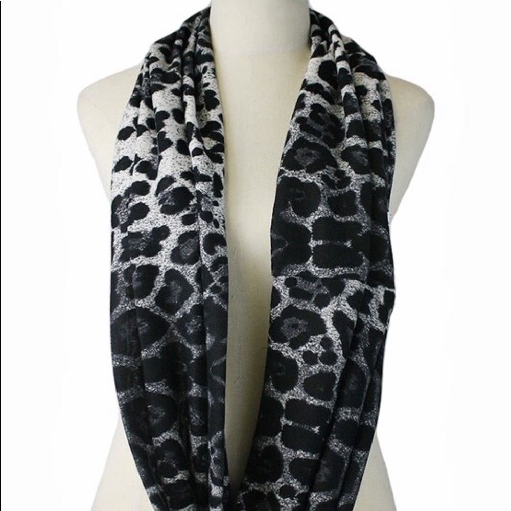 Black Leopard Infinity Scarf